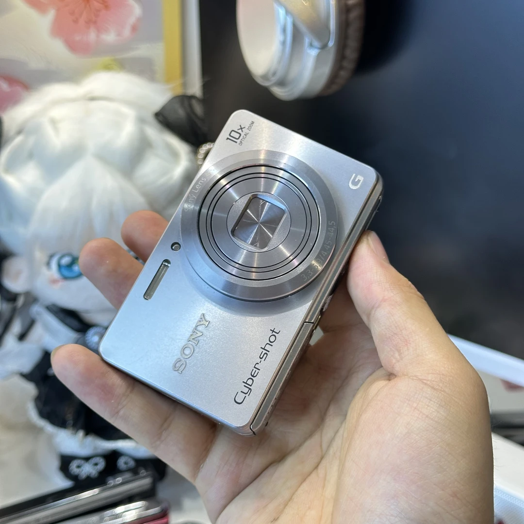9新 Sony/索尼 索尼w690小长焦1600万像素带配件人像神器
