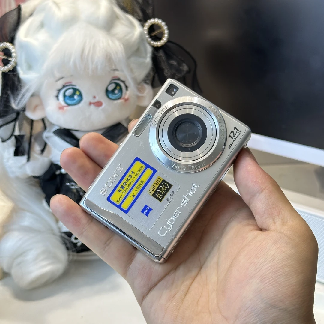 9新 Sony/索尼 索尼w200 色彩感好适合日常记录生活 数码相机