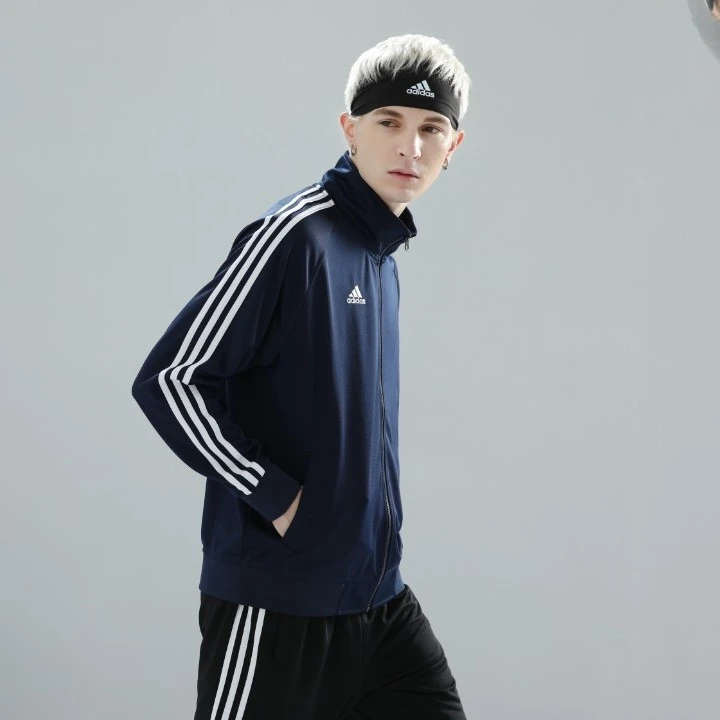 adidas/阿迪达斯跆拳道运动外套休闲夹克新款时尚潮流上衣TR30J1
