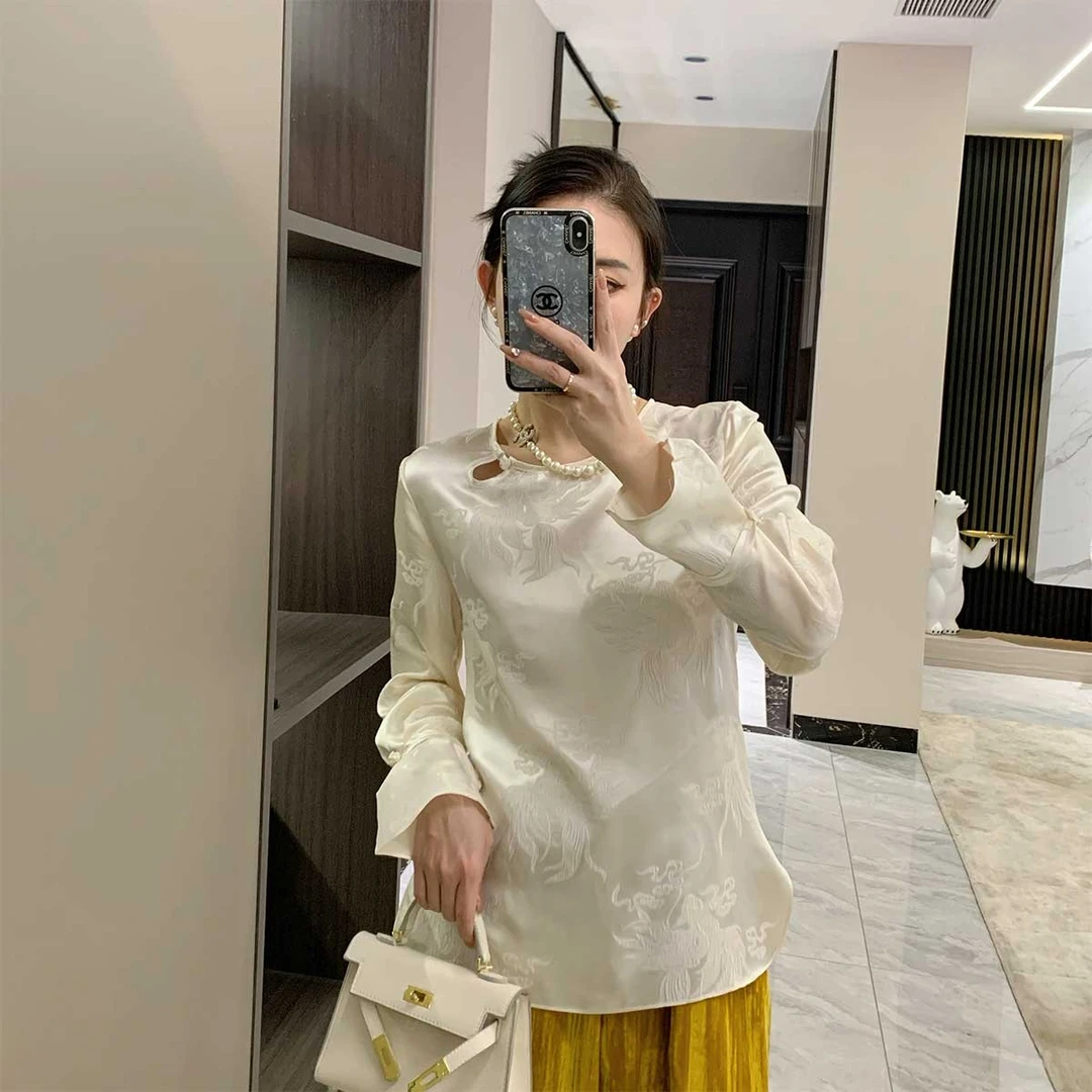 温温【春月如裳】新中式国风刺绣小众显瘦设计感上衣A-012604