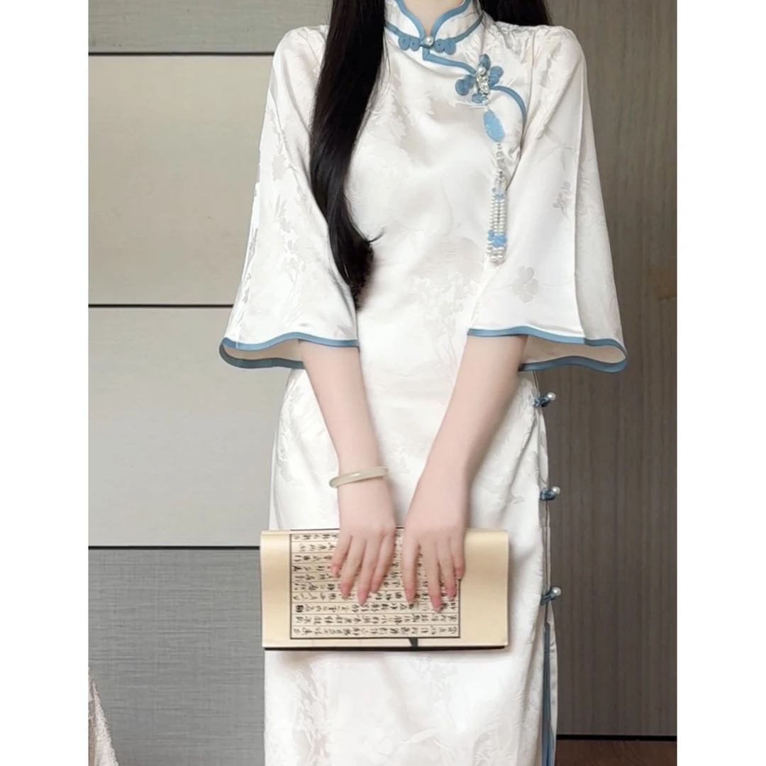 2025年秋季新款新中式国风改良旗袍高级感素雅复古风温柔范连衣裙