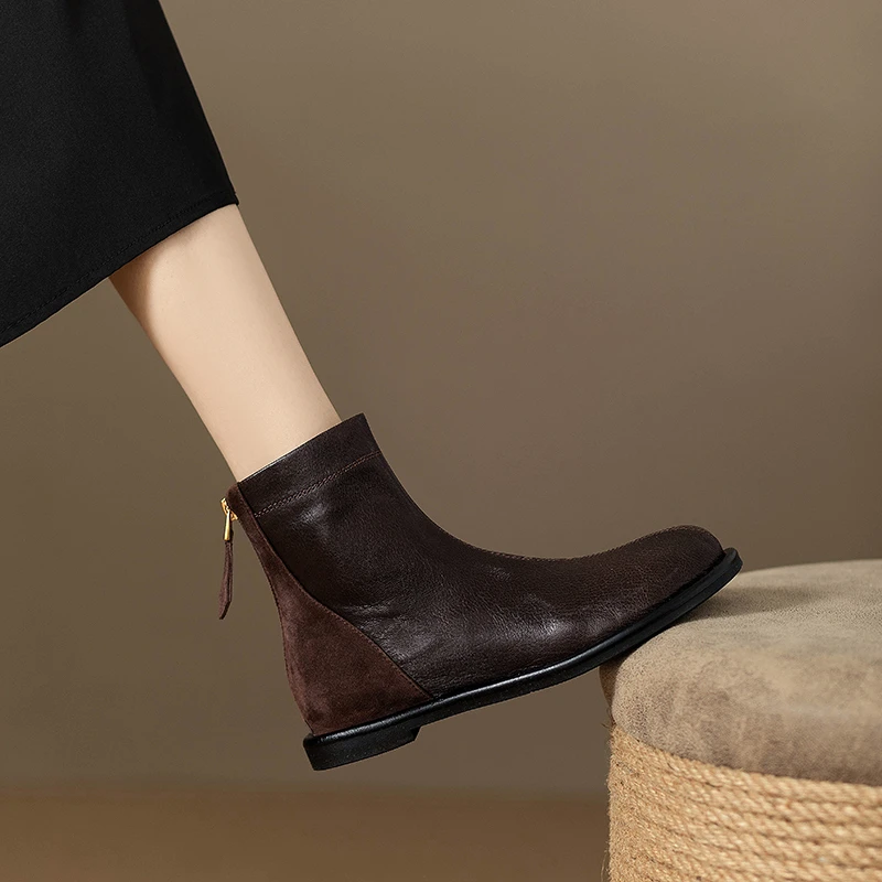 PinkAvril拼接设计真皮圆头复古瘦瘦靴女秋冬新款通勤平底小短靴