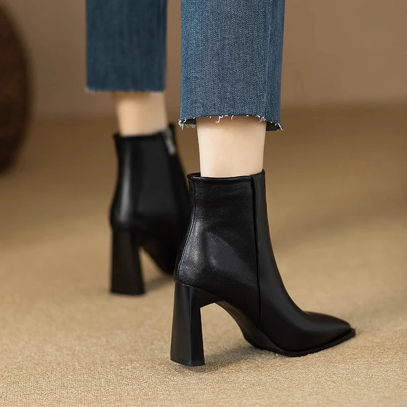 PinkAvril高跟短靴女秋冬软皮方头粗跟加绒靴子显瘦防水台时装靴