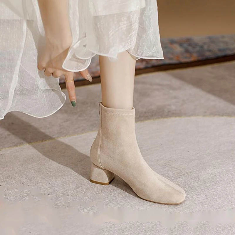 PinkAvril粗跟绒面中跟瘦瘦裸色短靴2025年秋冬单靴马丁靴弹力靴