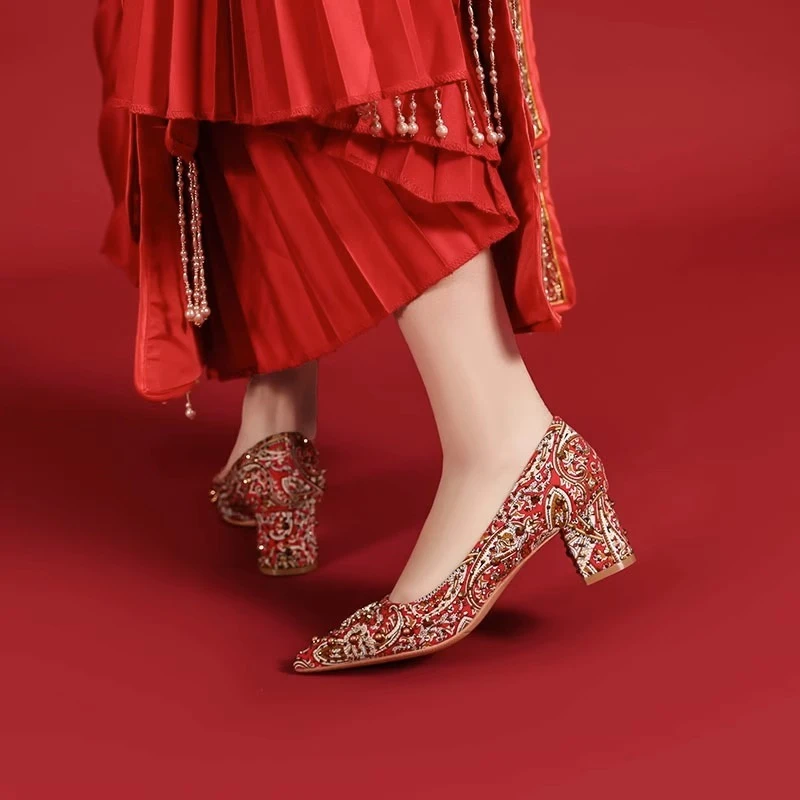 PinkAvril秀禾服婚纱两穿婚鞋粗跟新中式婚礼平底孕妇大码婚鞋女