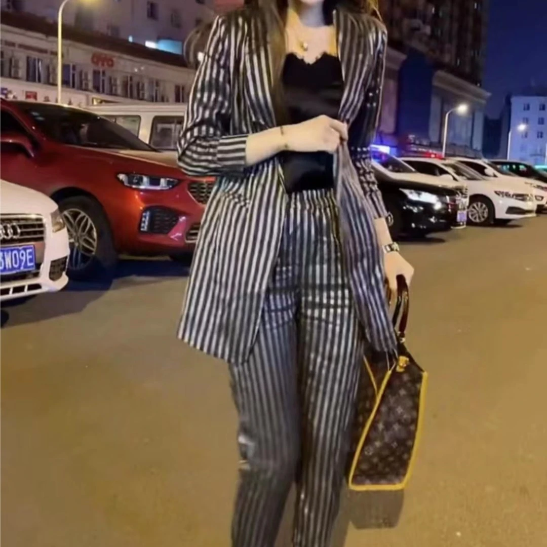 2025春秋新款时尚气质洋气减龄翻领炸街休闲西装套装