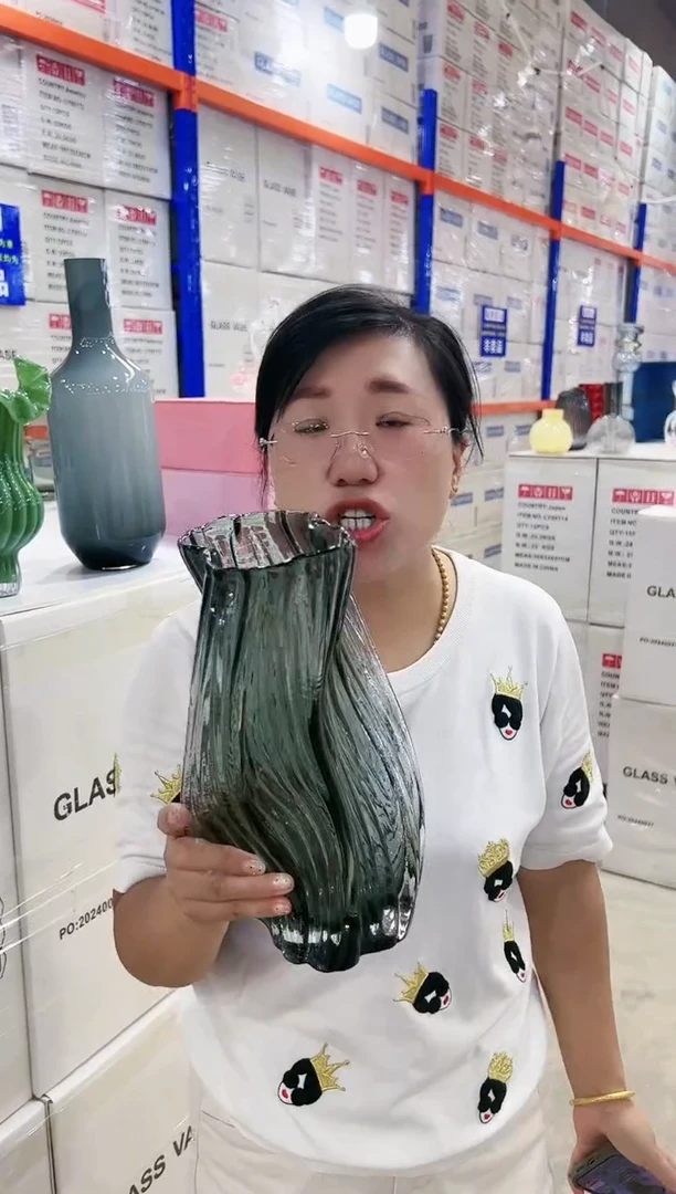 【闪购商品】烟灰扭纹小号