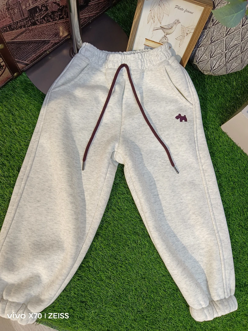 红卫路金贝儿潮童店町羽厅