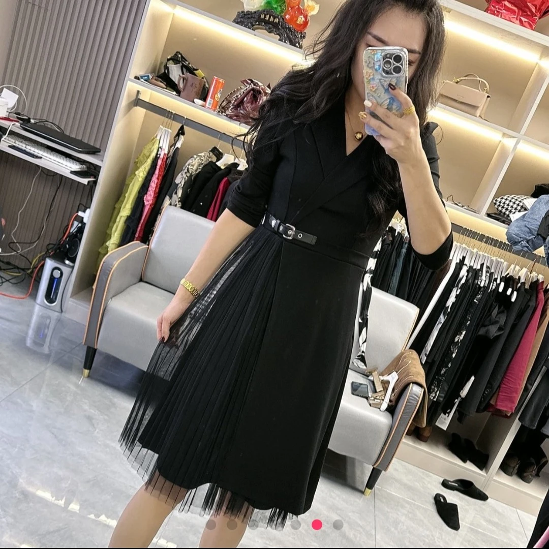 长袖连衣裙女装收腰显瘦西服领拼接网纱气质款