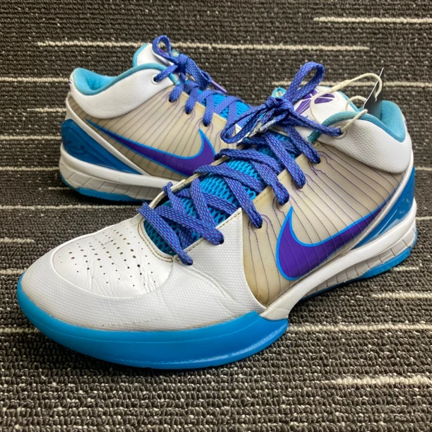 Kobe4 选秀日 鞋码43 二手 无原盒 AV6339-100 内衬瑕疵 更换外底