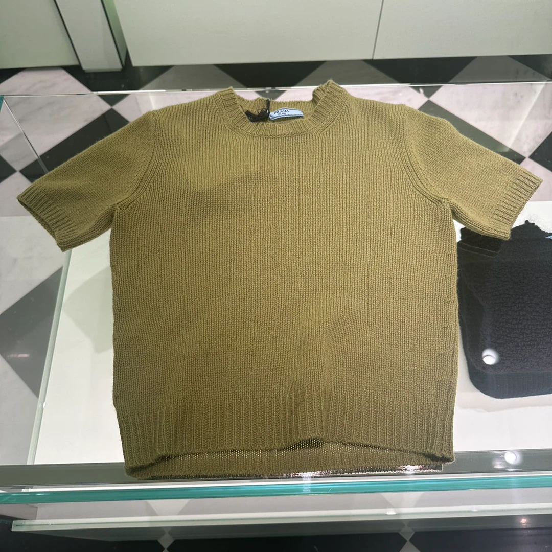 全新未使用 Prada/普拉达 普拉达针织短袖