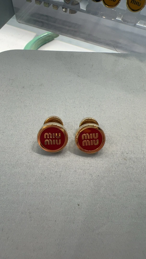 全新未使用 MIU MIU/缪缪 MIU MIU耳环