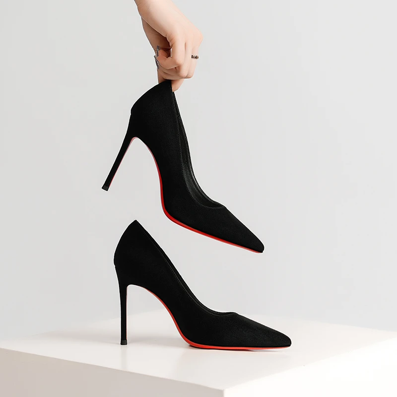 2026春秋款绒面红底浅口高跟鞋女尖头设计感小众气质黑色细跟单鞋