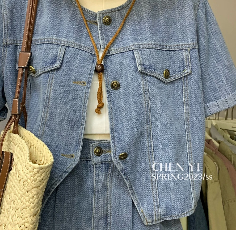 晨依复古单排扣短外套➕高腰显瘦牛仔短裤套装