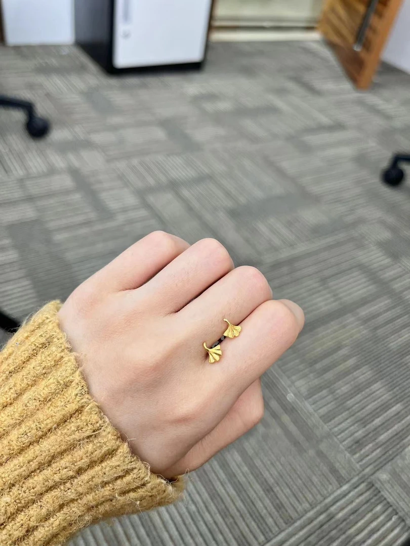 足金999 炫彩银杏叶耳钩