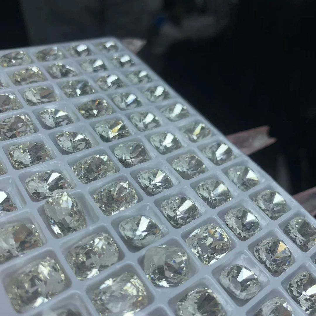 美甲莲花切8*10白色枕头钻