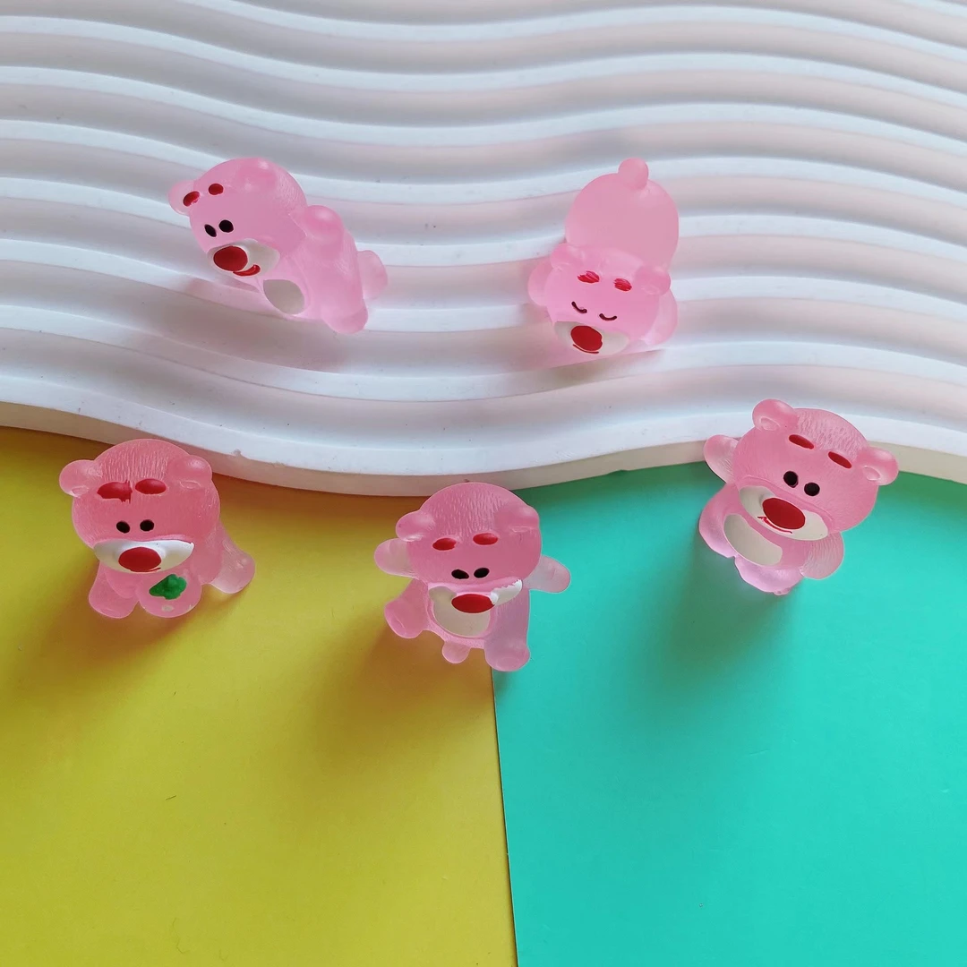 （许愿+对对碰）夜光草莓熊树脂小摆件