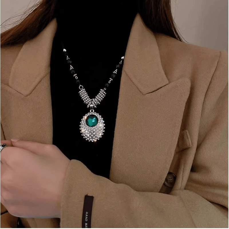 合金项链 毛衣链气质黑绳椭圆吊坠项链时尚复古宫廷风高级感轻奢