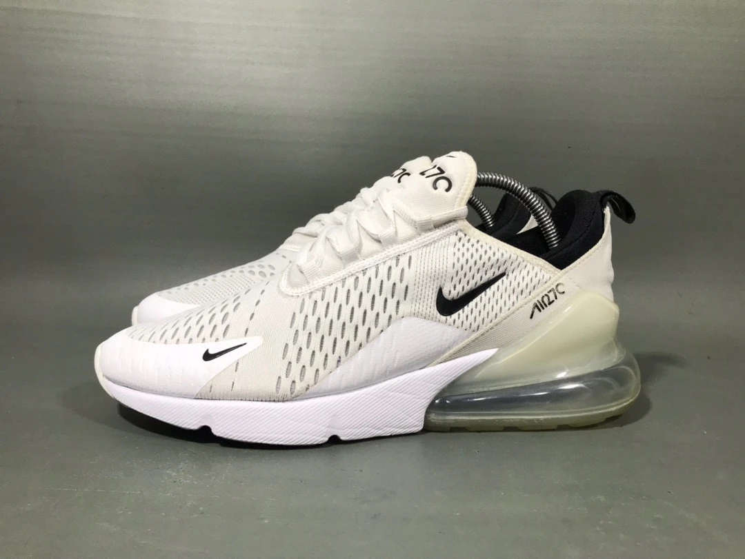 43码 耐克 Air max270白黑气垫运动鞋跑步鞋/9新无原盒/偏小