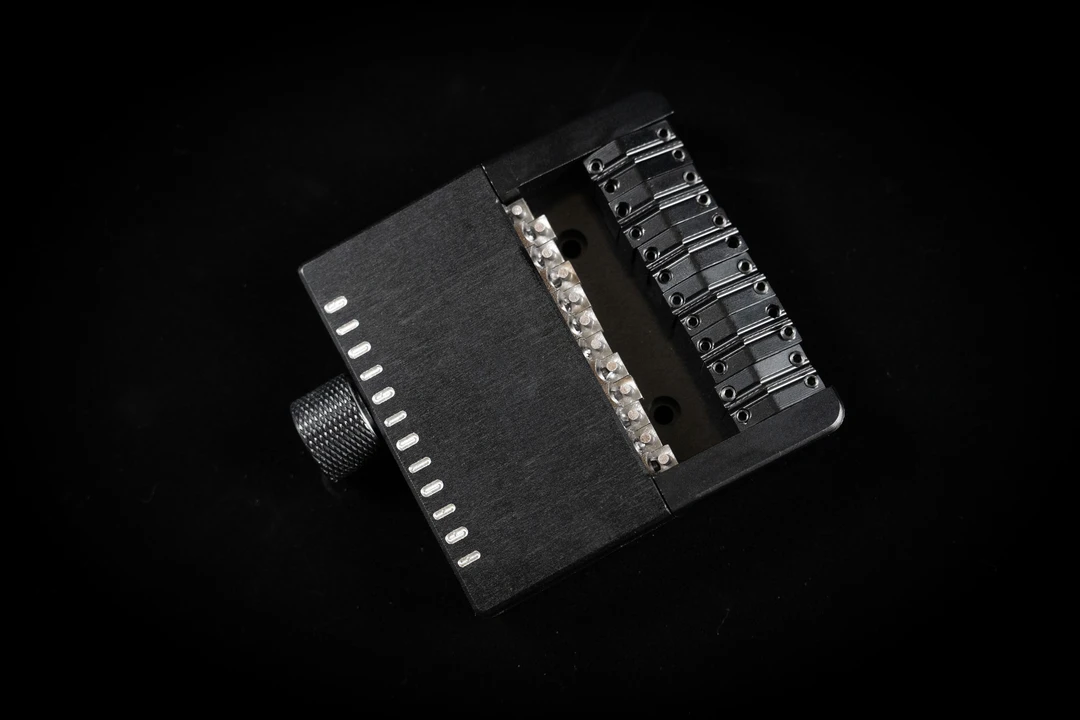 无头琴 型号 T 12弦 回弹式电吉他12弦琴桥