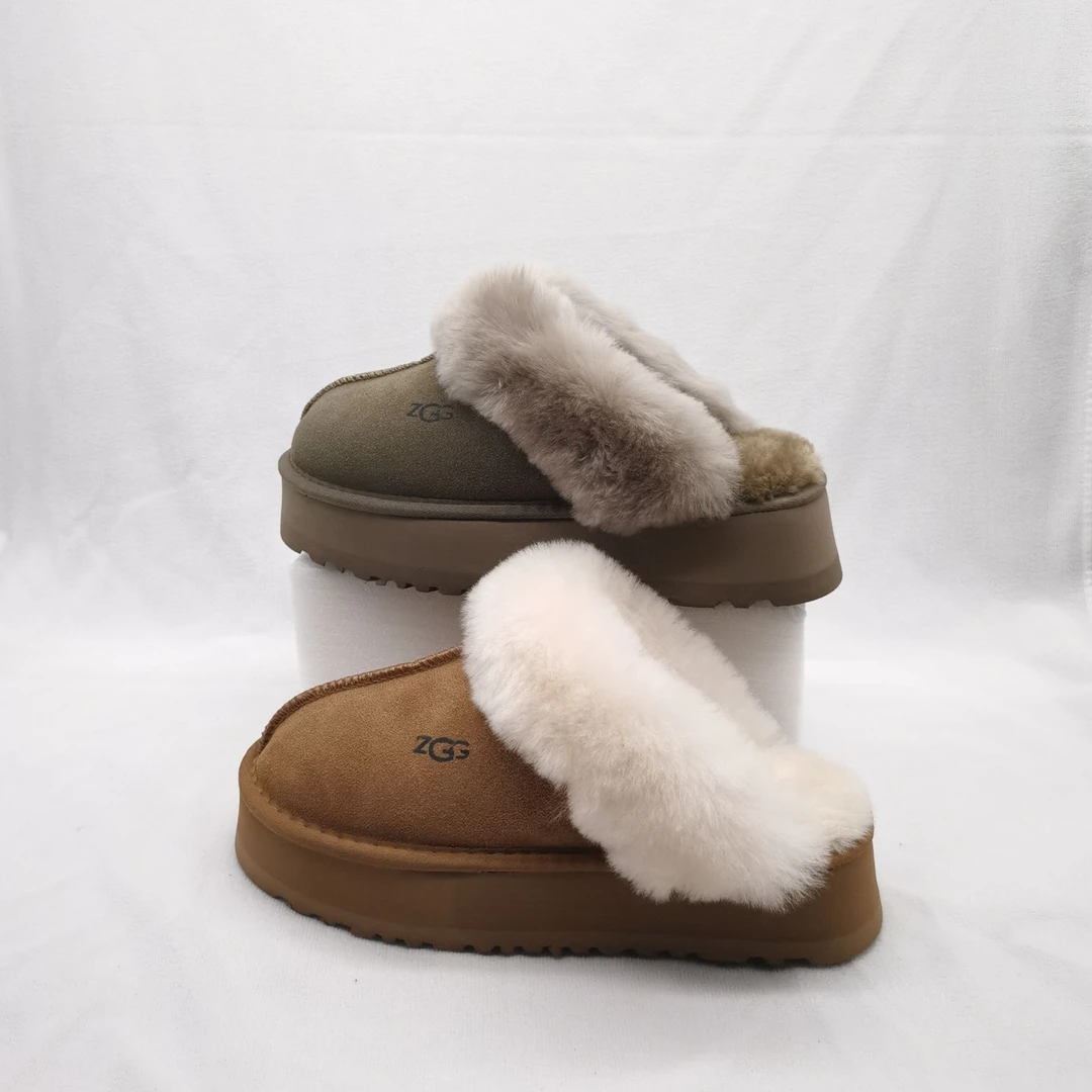 副本2024冬季新款厚底雪地靴女款加绒加厚保暖防滑真皮时尚棉拖鞋