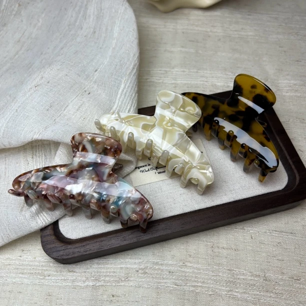 Hy 简约醋酸半扎发小发量抓夹8cm