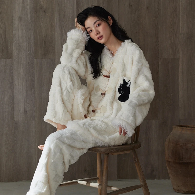 【黑猫刺绣】2024新款睡衣女时尚奢华毛绒加厚可外穿家居服套装