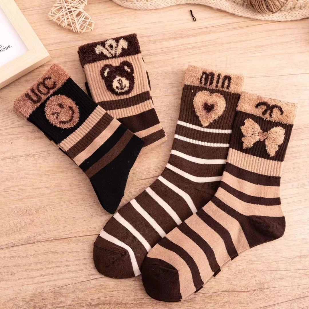 纯棉美拉德袜子女秋冬款长筒加厚高颜值网红爆款高腰甜美可爱字母