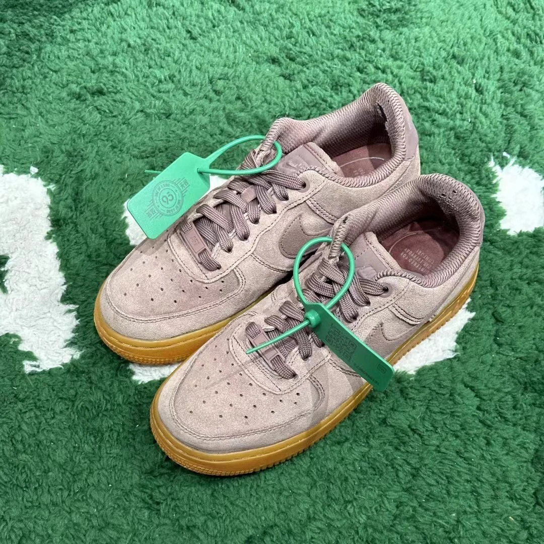 37.5码/ Nike Air Force 1 粉棕 低帮板鞋 公价1999