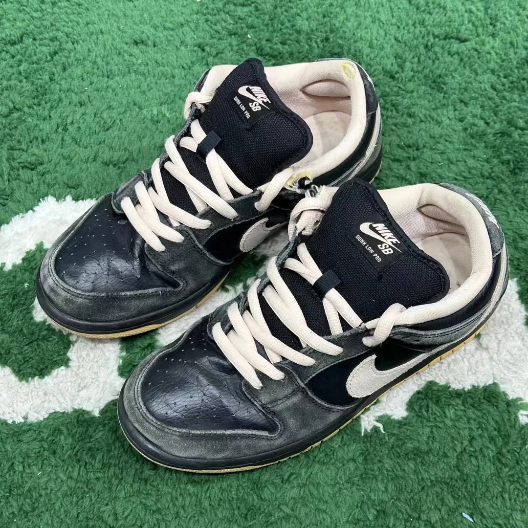 42码/ Nike Dunk SB 黑粉 低帮板鞋  公价 3259 清