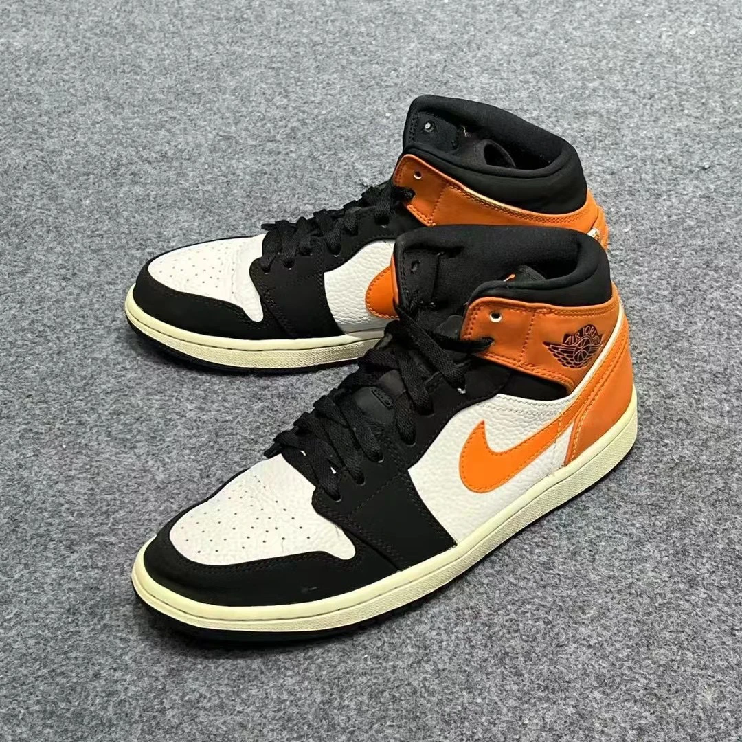 42.5码/NIKE AIRJORDAN1MID 扣碎篮板配色 中帮篮球鞋