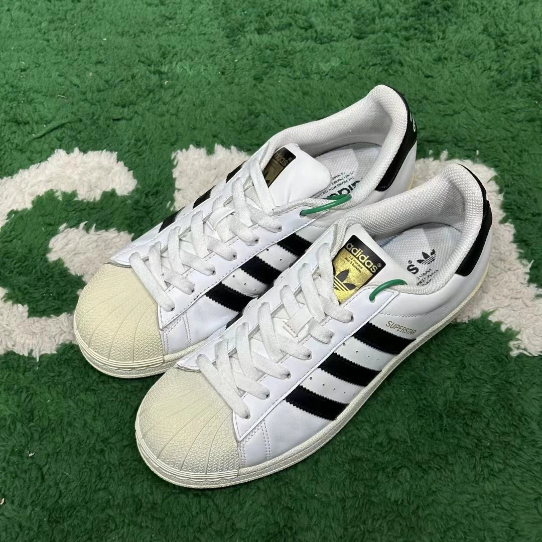 40.5码/ Adidas 贝壳头 黑白 低帮板鞋 公价799