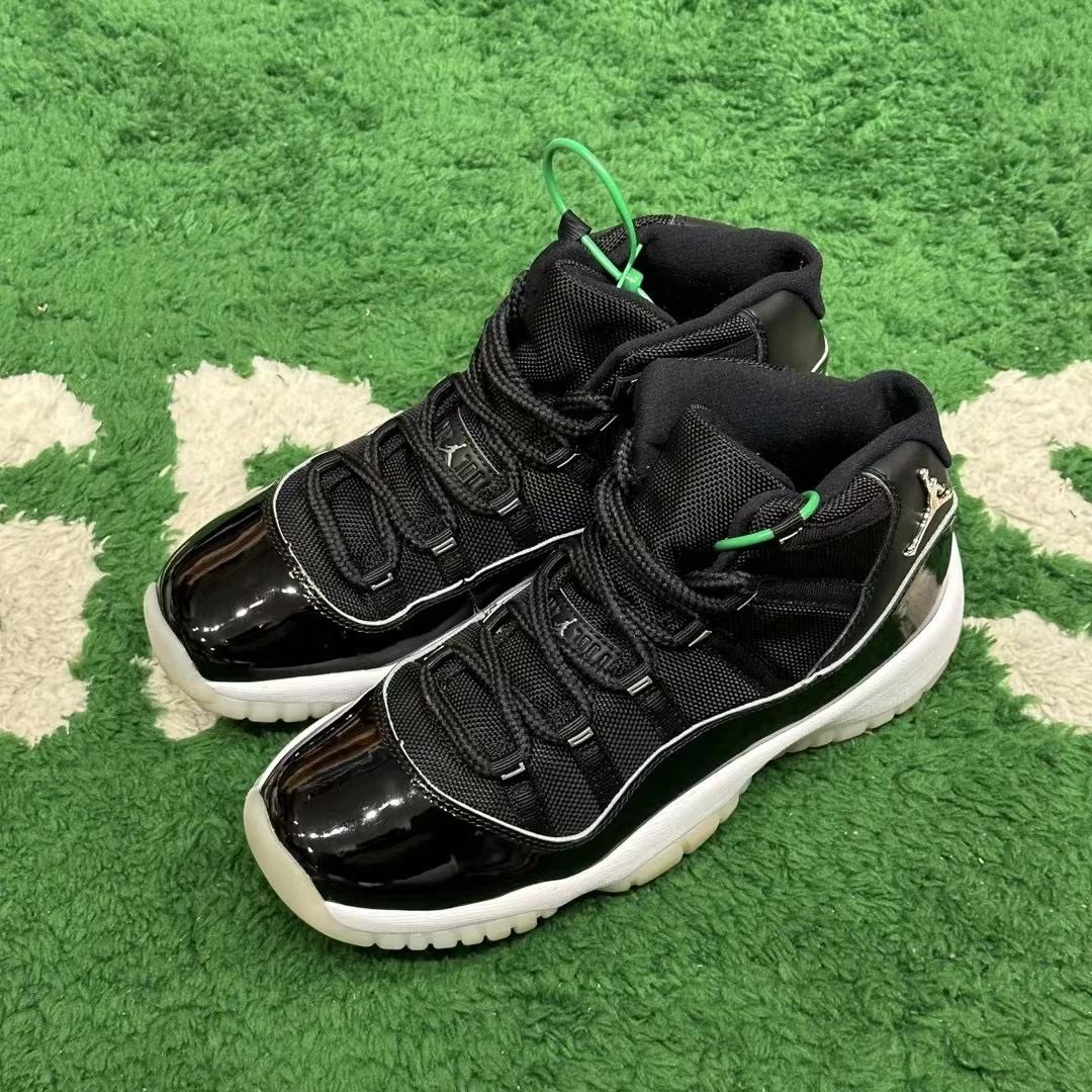 39码/ AJ11 黑银 高帮篮球鞋 公价1519 试穿成色