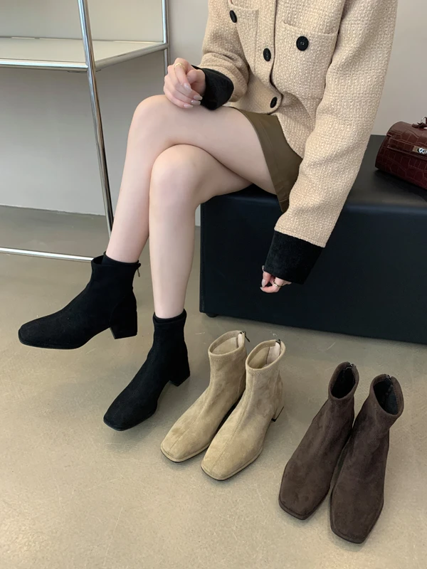 小众高级感复古绒面粗跟短靴女2024年冬季加绒保暖方头弹力瘦瘦靴