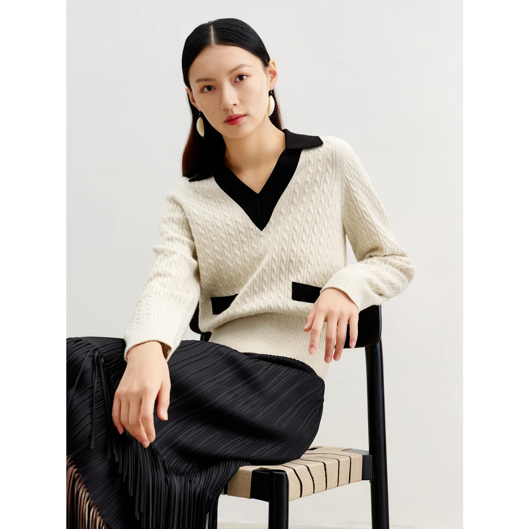 玖姿安娜蔻简奢风宽松花纱撞色H型上衣毛衫女2024冬JTEC31016