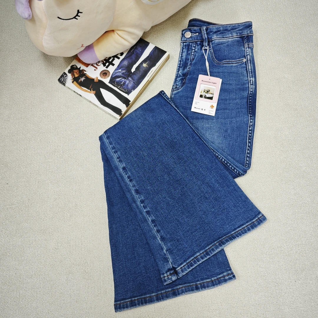 2025春季高端舒适高弹力微喇高腰修身显瘦时尚百搭休闲拖地牛仔裤