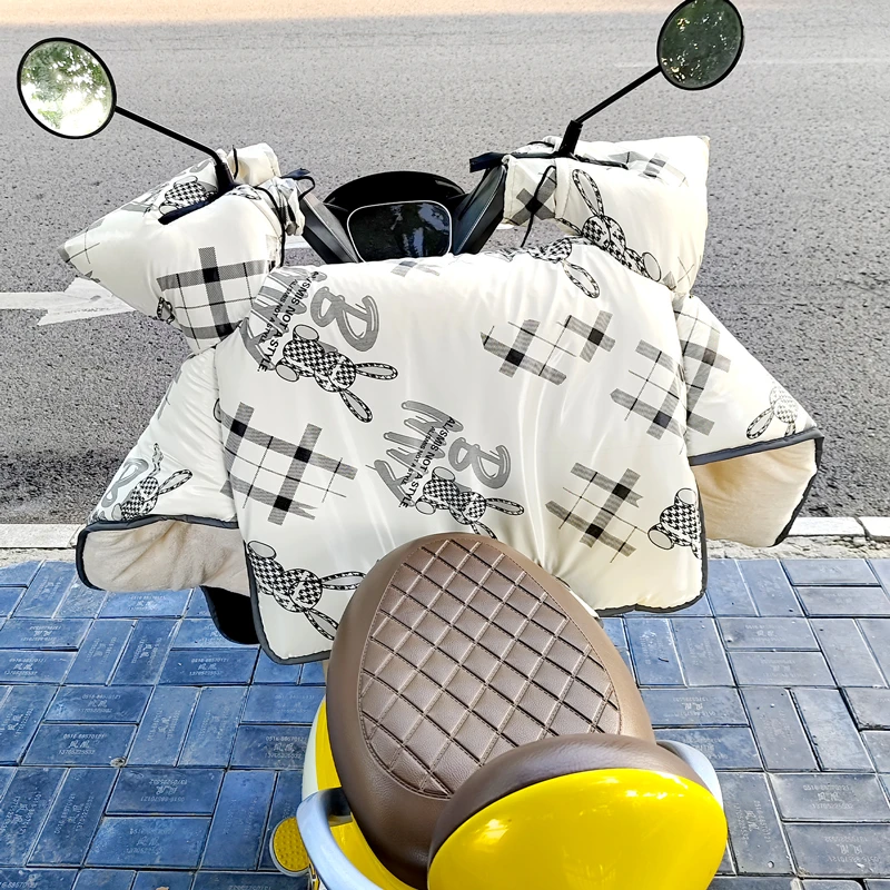 羽绒服面料电动车挡风被冬季加绒加厚防水通用电瓶车冬天防风罩