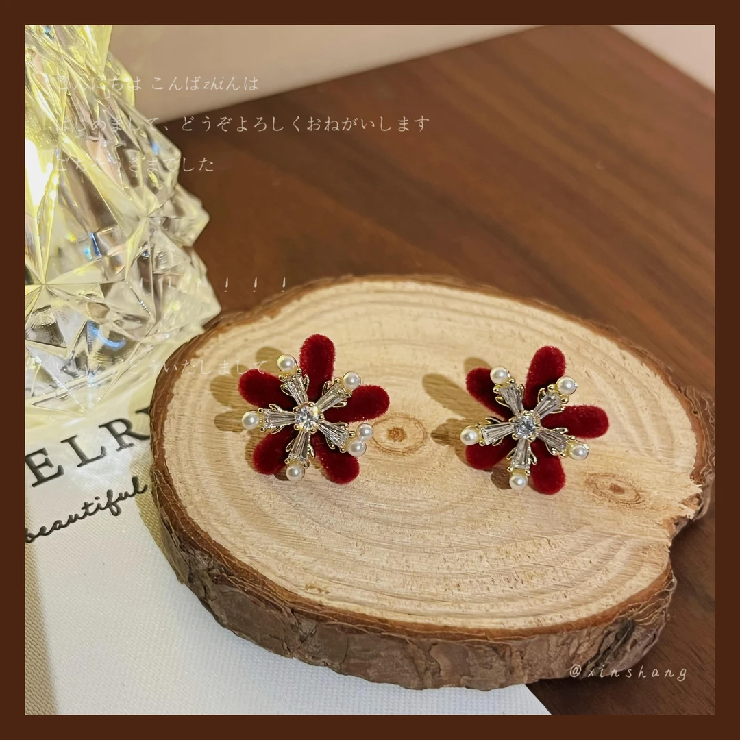 铜合金耳饰 【花绒】安克拉红丝绒雪花锆石红色耳环2024秋冬耳钉