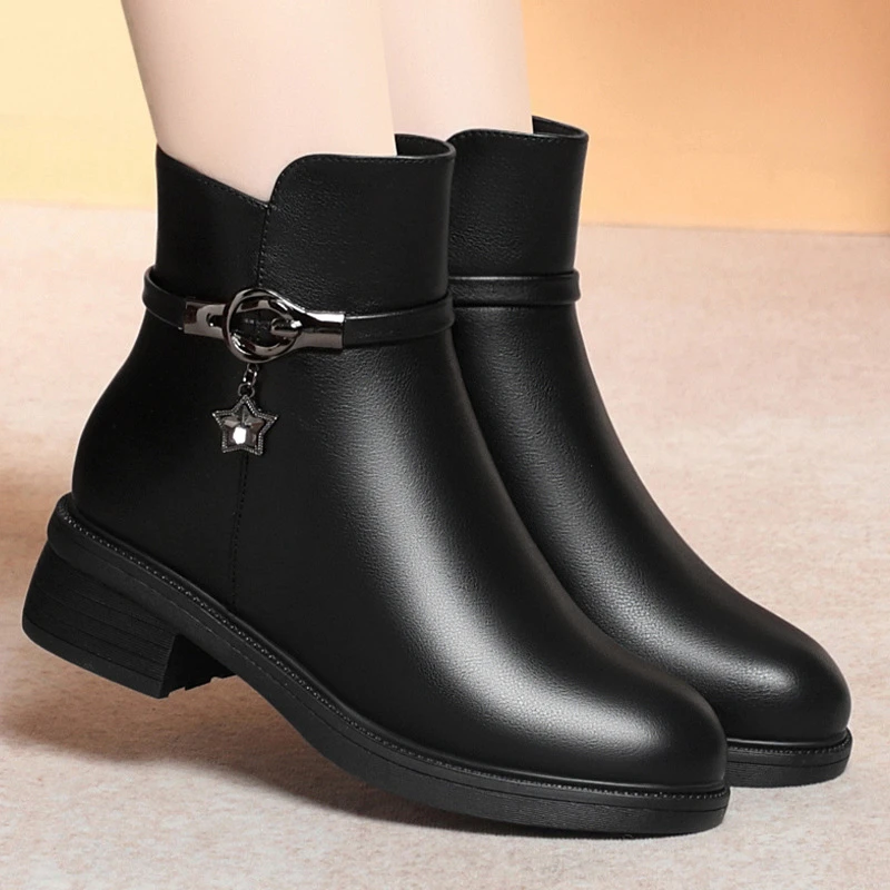 妈妈鞋棉鞋女加绒软底短靴中年真皮中跟皮鞋保暖防滑中老年女靴子