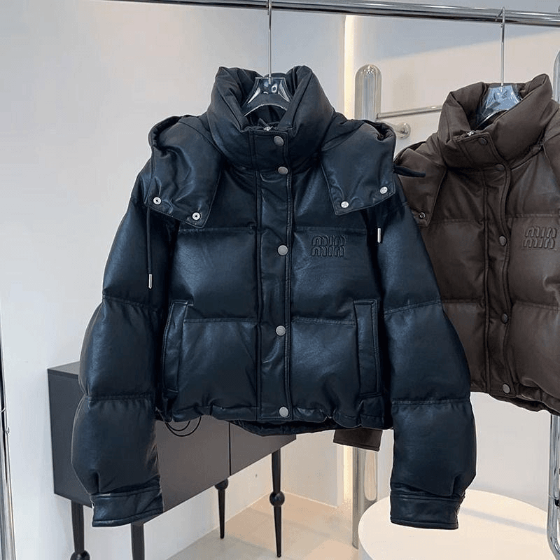 雅鹿黑色加厚连帽羽绒棉服女短款2023年新款时尚设计感面包服免洗