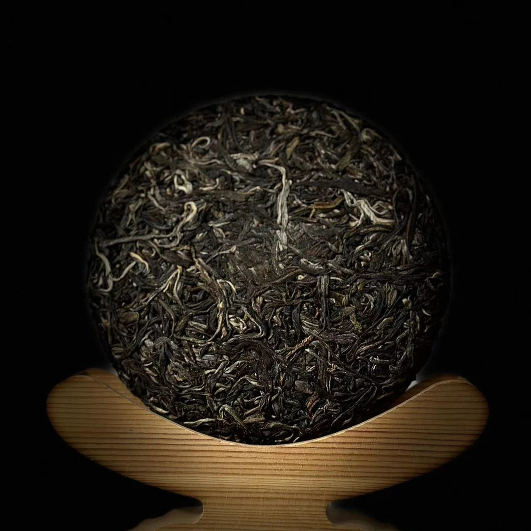 22年 天门山 头春 传统手工 云南普洱生茶 100克饼