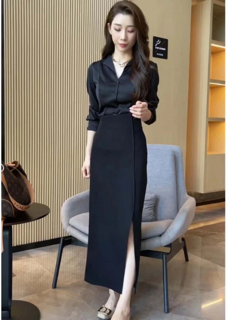 轻奢小众高级感女装 2025  V领纽扣缎面上衣+ 高腰时尚开叉半身裙