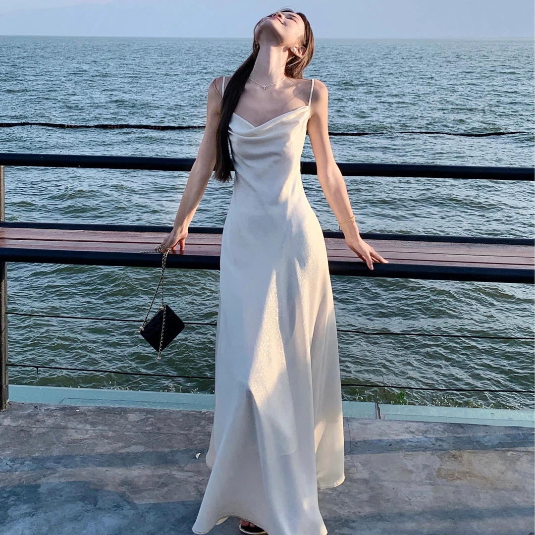 法式轻奢荡领设计感气质收腰显瘦长款吊带连衣裙女露背连衣裙夏季