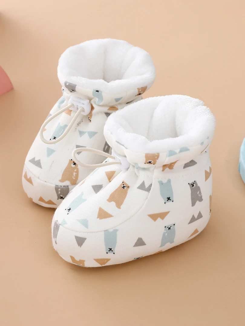 婴儿鞋子秋冬款0-6个月步前鞋3月小月龄宝宝软底棉鞋冬季保暖鞋袜