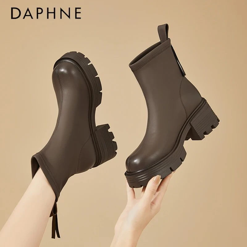 达芙妮超火马丁靴女2024新款秋冬加绒厚底瘦瘦靴小个子增高短靴子