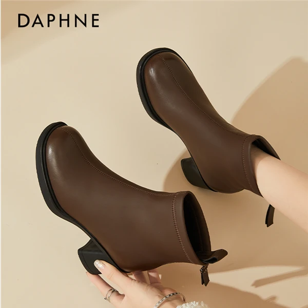 达芙妮妈妈鞋短靴女秋冬季加绒2025新款女士皮鞋女鞋子粗跟高跟鞋