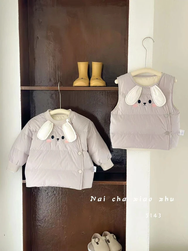 5143萌萌兔羽绒外套（灰色）
