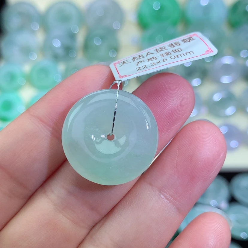 【闪购商品】翡翠吊坠(不含链)未镶嵌