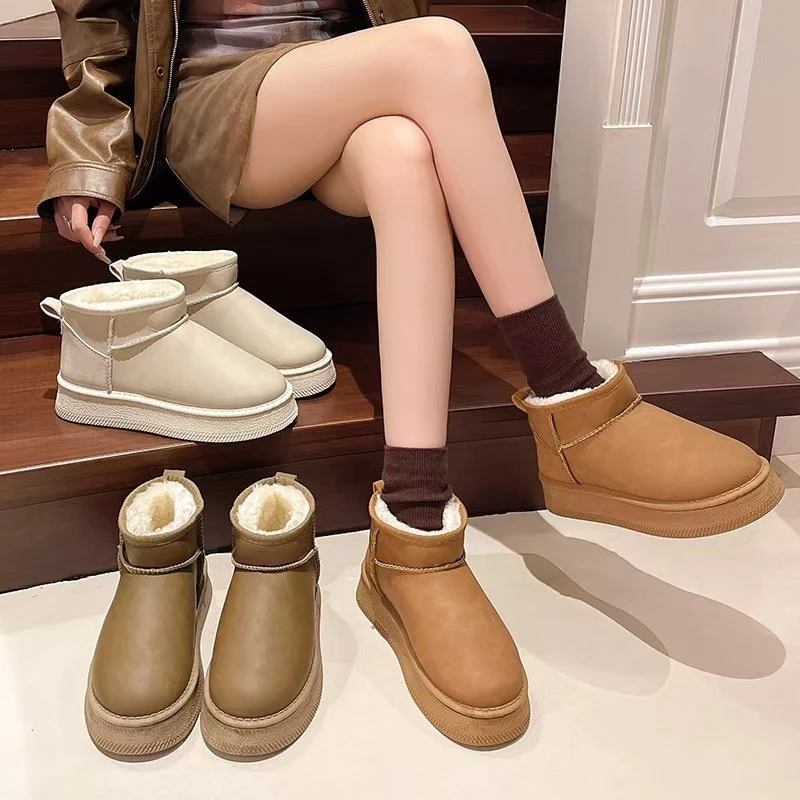 冬季网红时尚百搭加绒雪地靴女时尚厚底防水防雨软底韩版皮面短靴