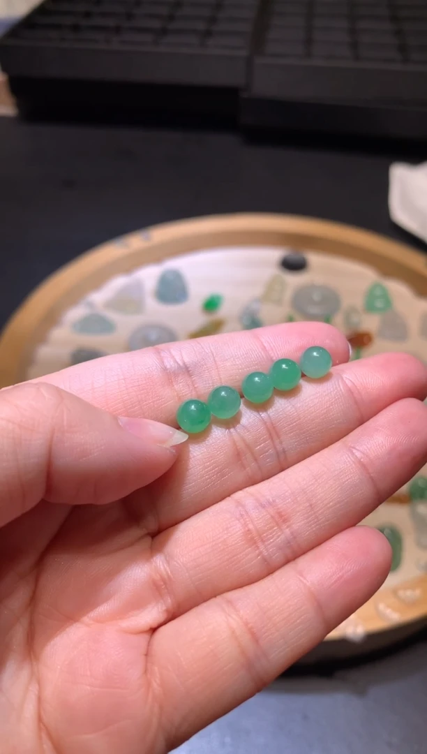 【闪购商品】定制翡翠未镶嵌珠子